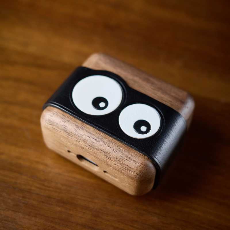 Big-Eye Minion Handmade Leather Wood AirPods Pro Case iWoodStore