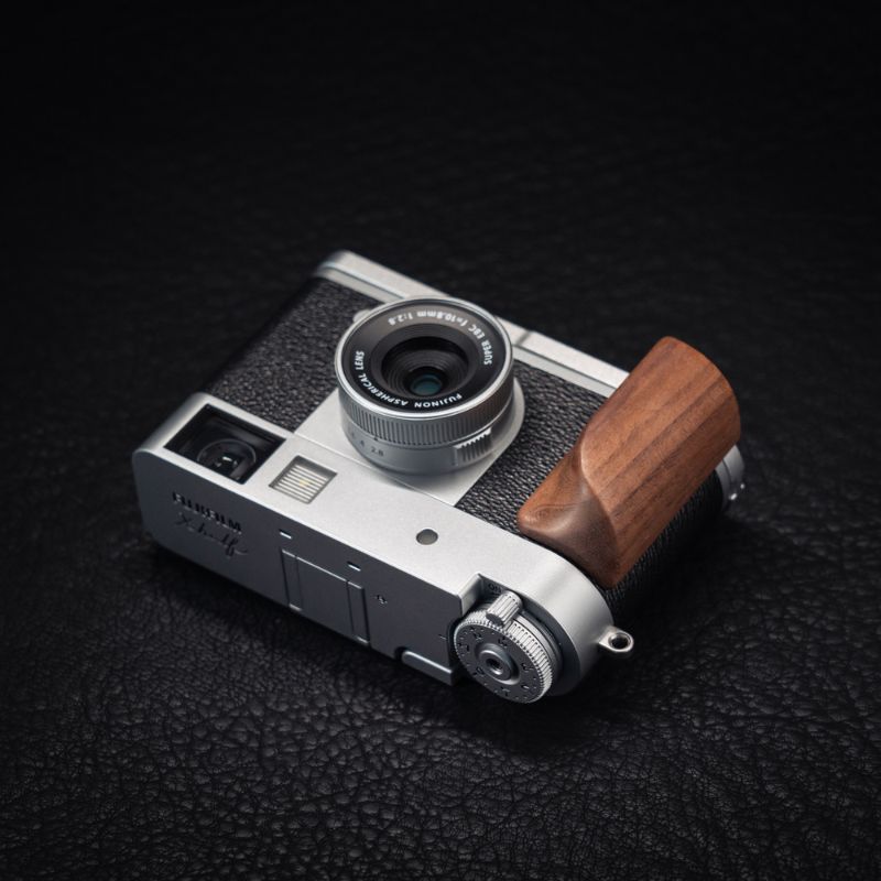 Handcrafted Wooden Grip for Fujifilm Xhalf | Ergonomic Arca-Swiss Handgrip