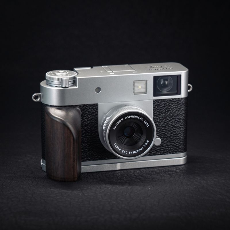 Handcrafted Wooden Grip for Fujifilm Xhalf | Ergonomic Arca-Swiss Handgrip