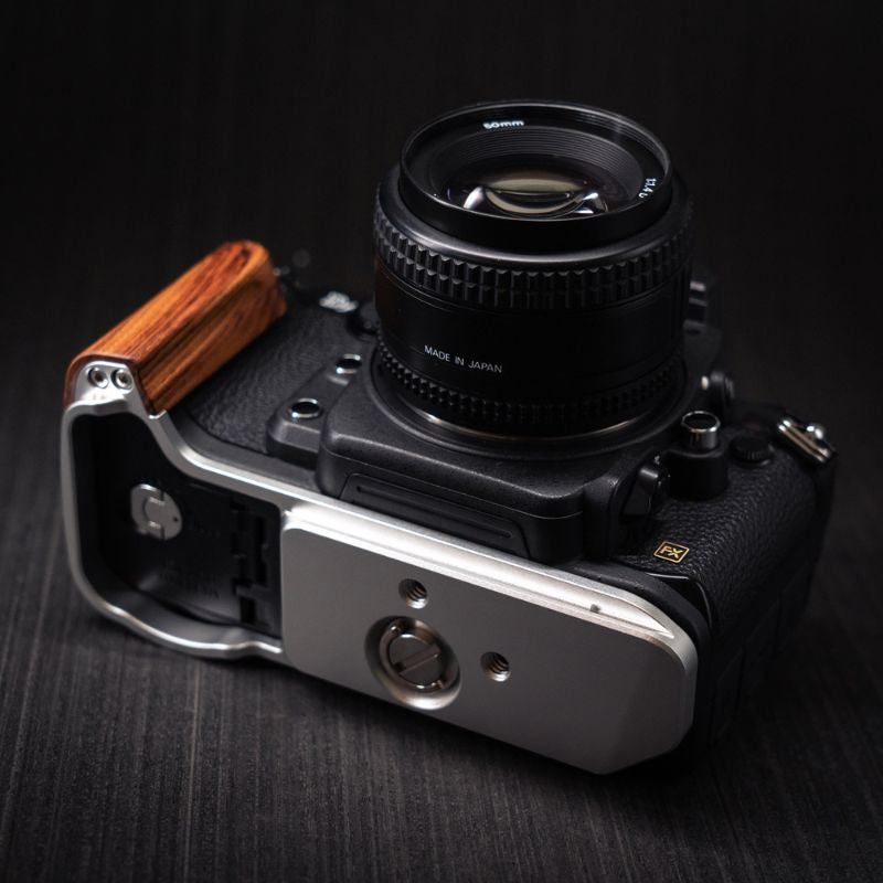 Nikon DF Grip YW Design - iWoodStore