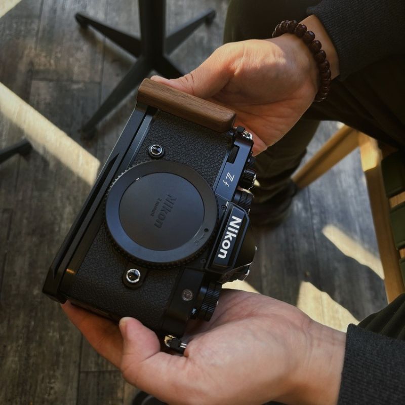 Slim Nikon ZF Grip - iWoodStore