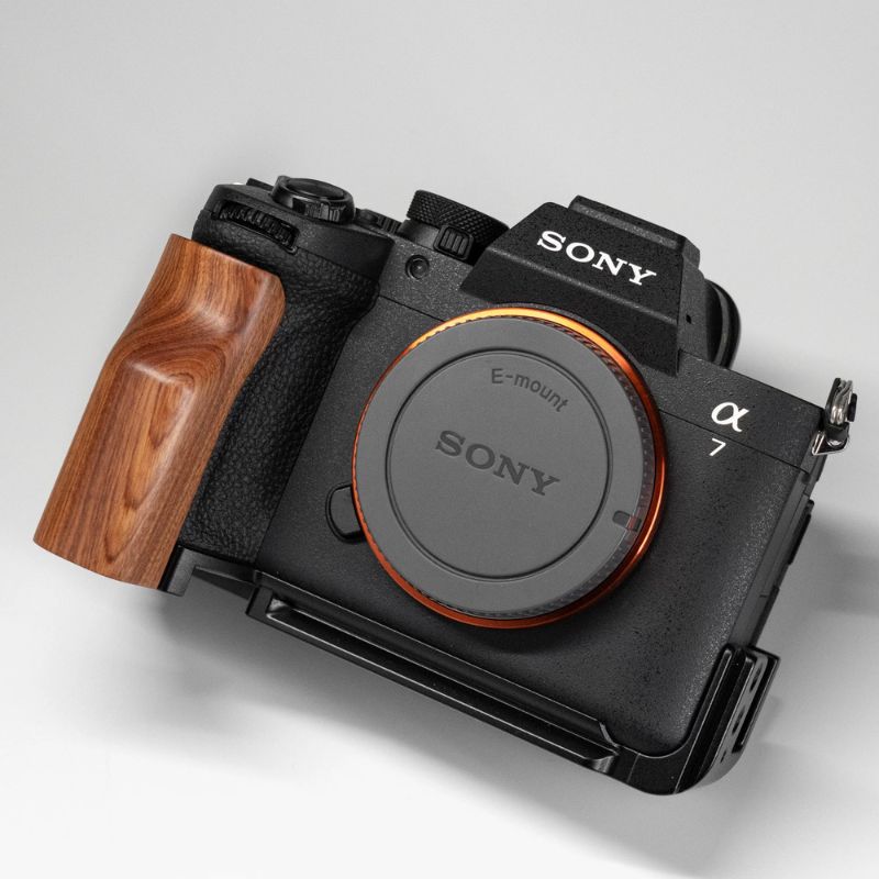 Sony A7M5 Grip Solid Wood Multifunctional & Aluminum Camera Handle iwoodstore