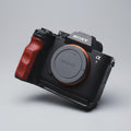 Sony A7M5 Wooden Handgrip | Ergonomic L-Plate & Battery Access | iWoodStore