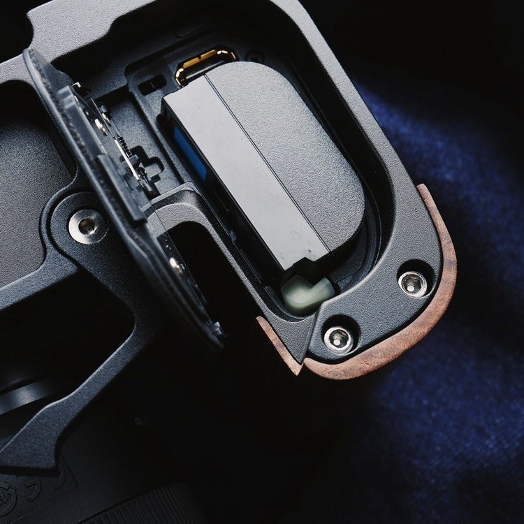Canon EOS R6 R5 Hand Grip - iWoodStore