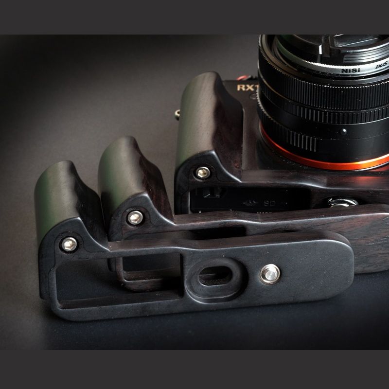 Dark Ebony Hand Grip for Sony RX1R2 - iWoodStore