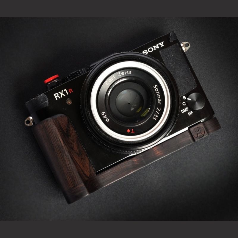 Dark Ebony Hand Grip for Sony RX1R2 - iWoodStore