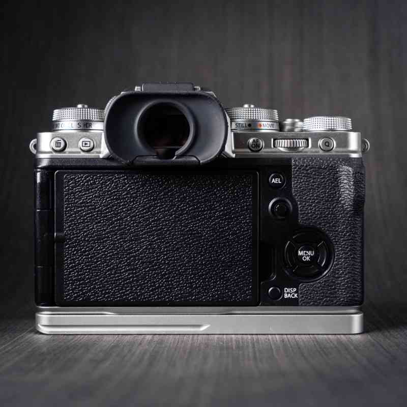 Fuji XT5 Grip Wood YW Design - iWoodStore