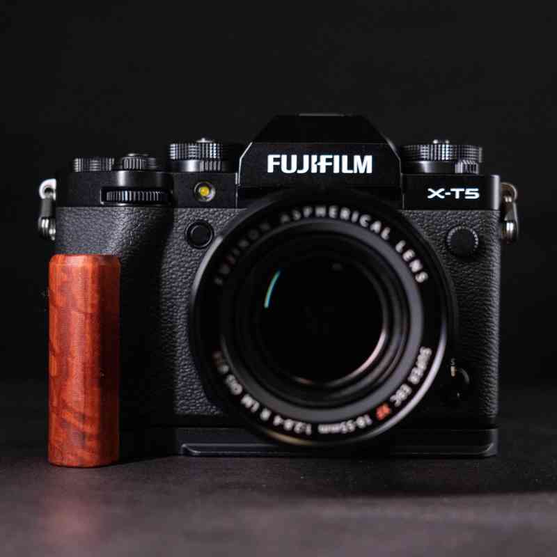 Fuji XT5 Grip Wood YW Design - iWoodStore