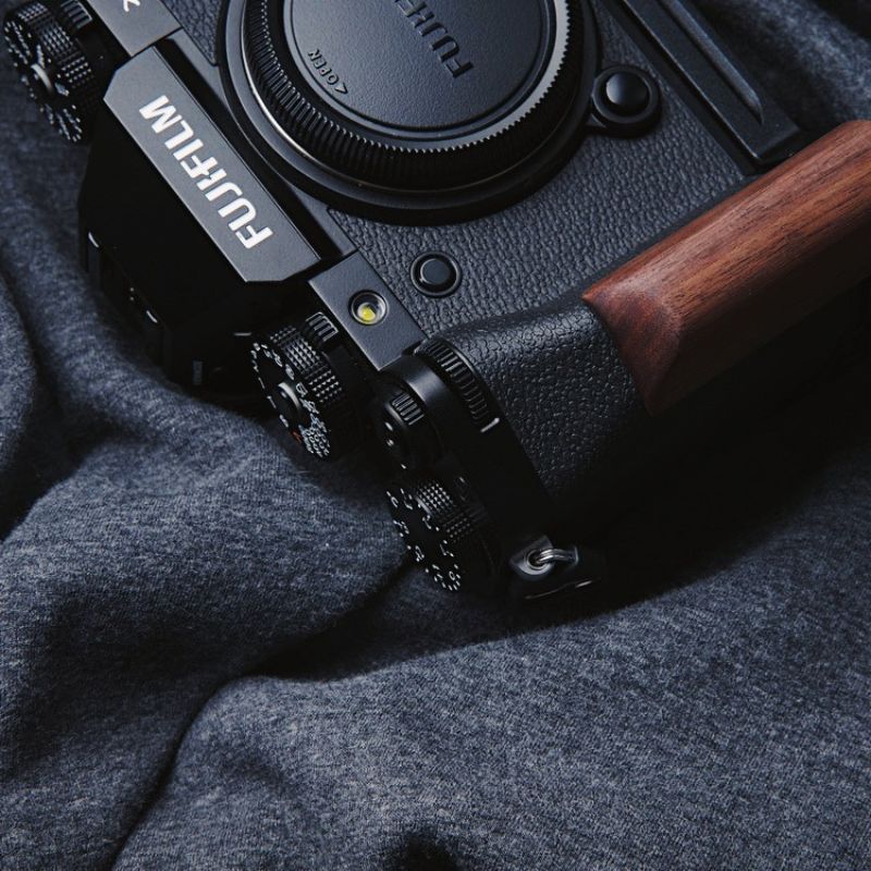 Fujifilm XT5 Grip Wood (X-T5) - iWoodStore