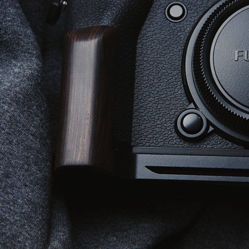 Fujifilm XT5 Grip Wood (X-T5) - iWoodStore