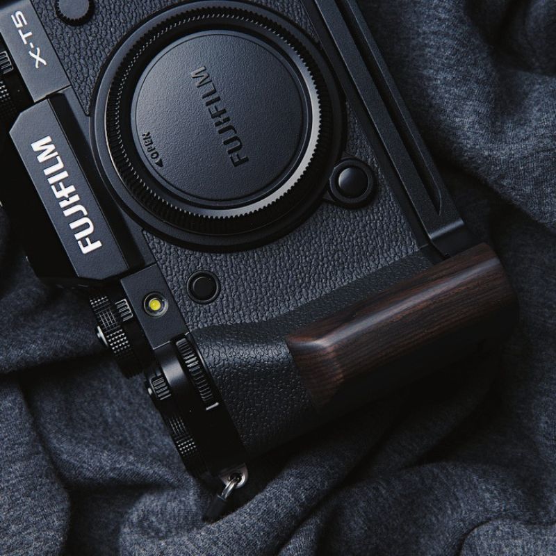 Fujifilm XT5 Grip Wood (X-T5) - iWoodStore