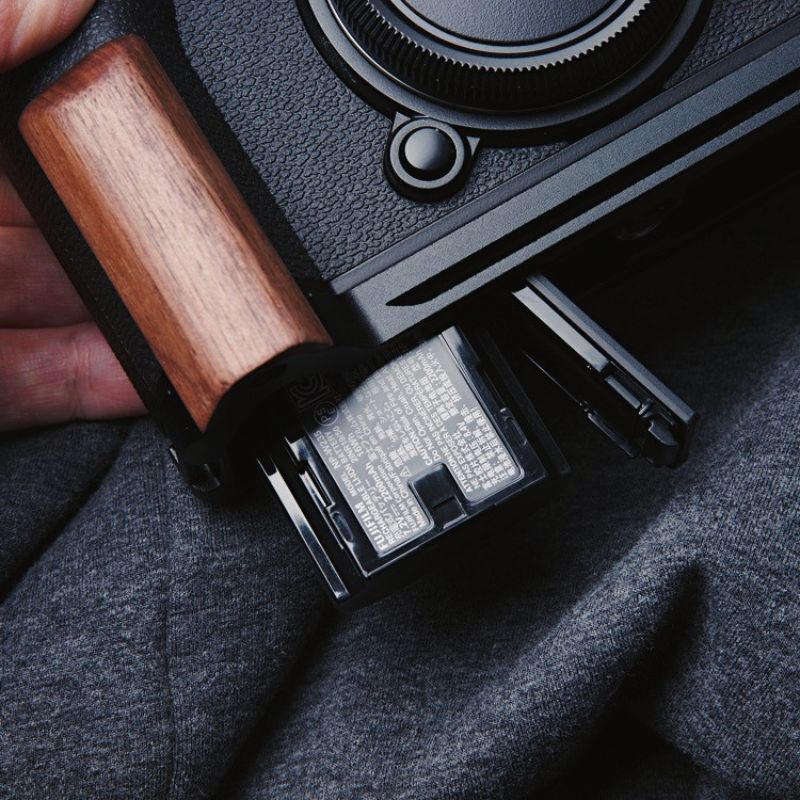 Fujifilm XT5 Grip Wood (X-T5) - iWoodStore