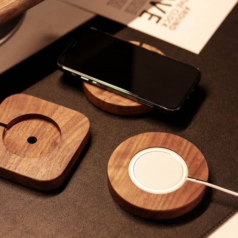 iPhone 13 MagSafe charging station - iWoodStore