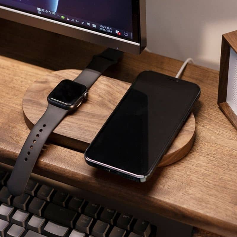 iPhone 13 MagSafe charging station - iWoodStore