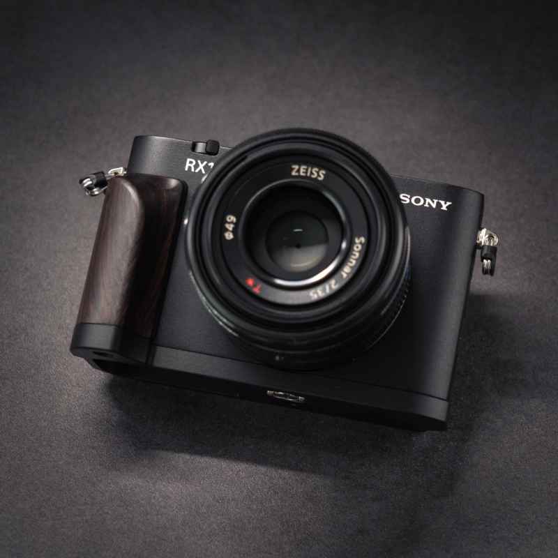 L - Shaped Grip Sony RX1R3 Wood WG - iWoodStore