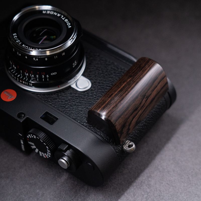 Leica M11 Grip Wood - iWoodStore