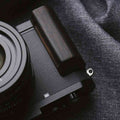 Leica Q3 Grip Wood KC Design - iWoodStore