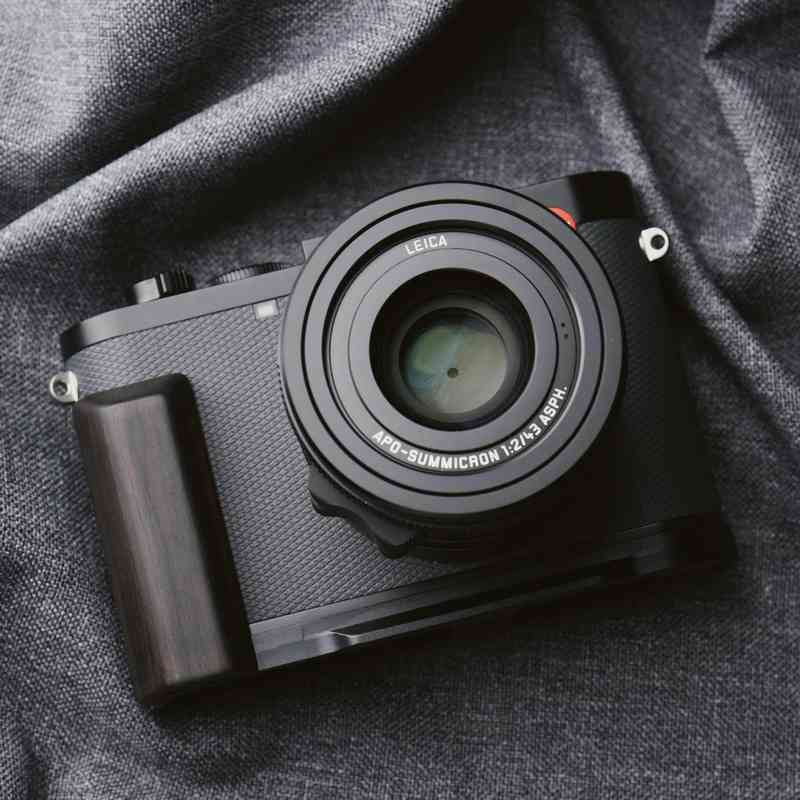 Leica Q3 Grip Wood KC Design - iWoodStore
