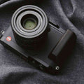 Leica Q3 Grip Wood KC Design - iWoodStore