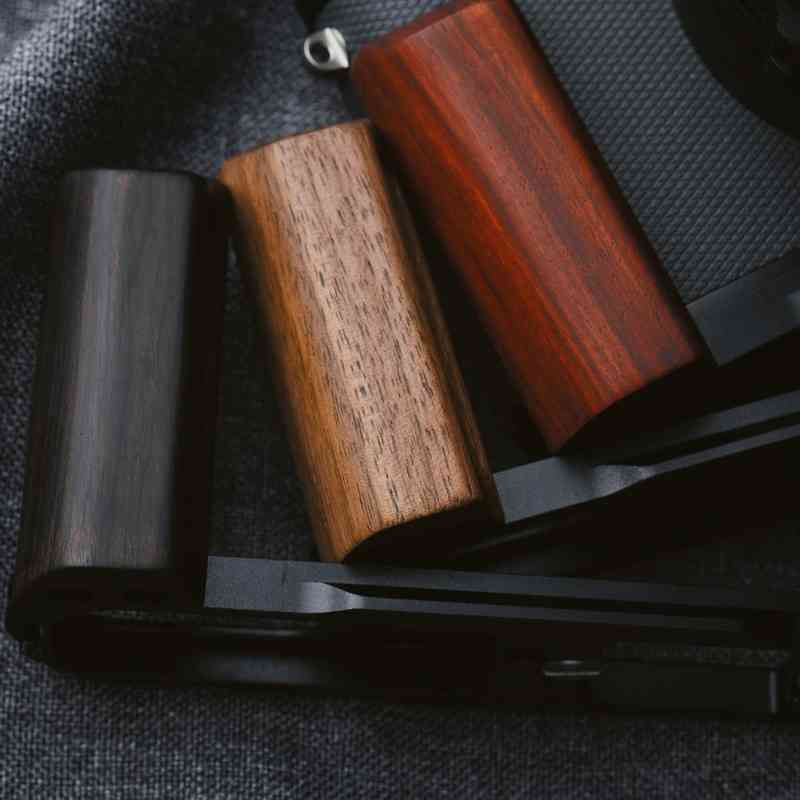 Leica Q3 Grip Wood KC Design - iWoodStore