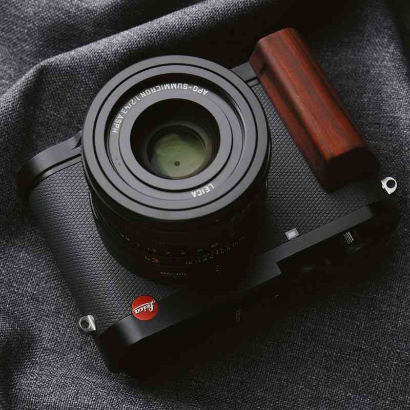 Leica Q3 Grip Wood KC Design - iWoodStore