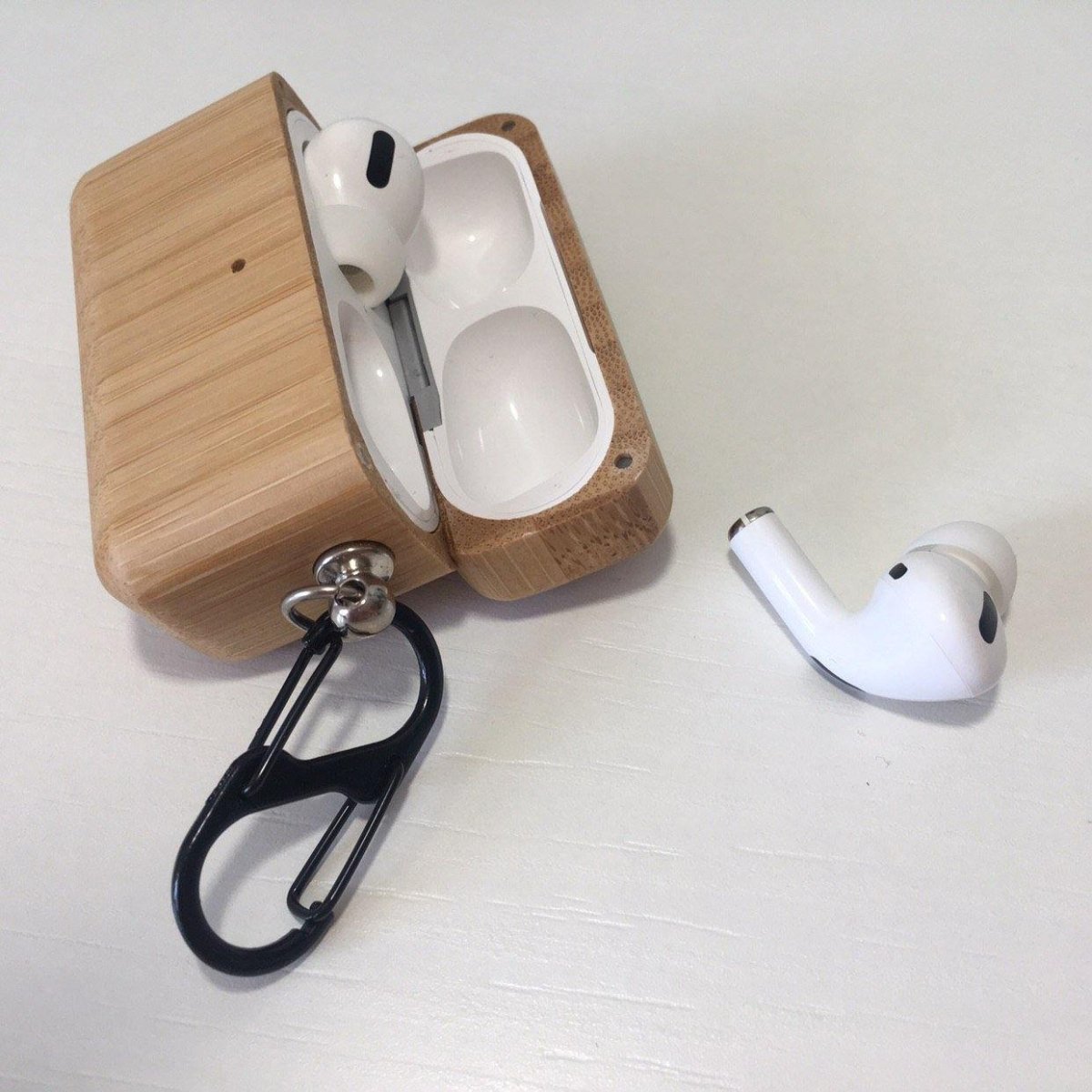 Maple AirPods Pro Case with Keychain - iWoodStore