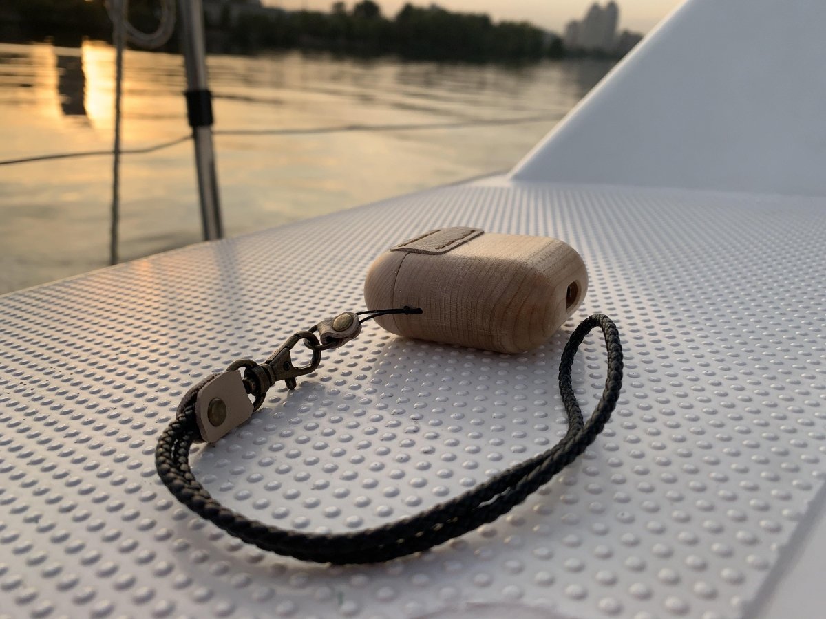 Maple Wood AirPod 1/2 Case - iWoodStore
