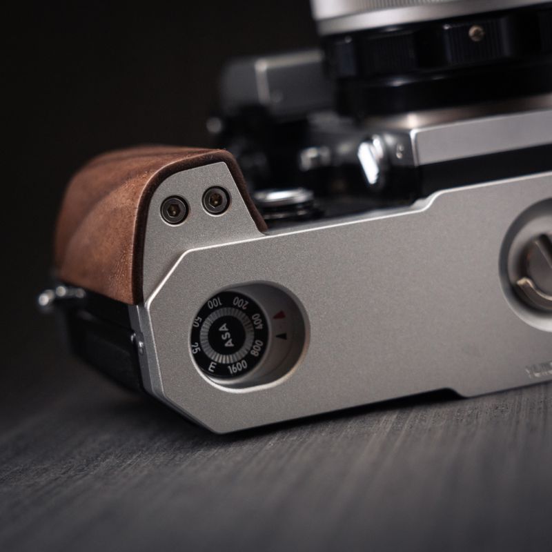 Nikon F Grip Wood YW Design - iWoodStore