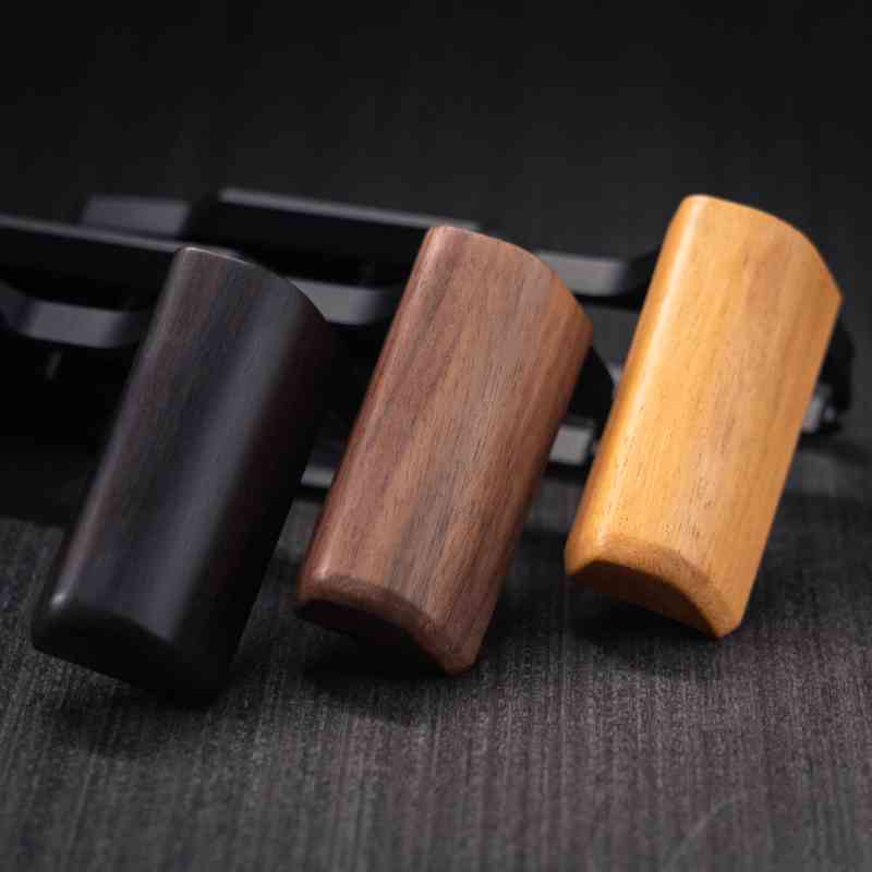 Olympus OM5 Grip Wood YW Design - iWoodStore
