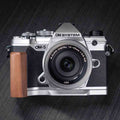 Olympus OM5 Grip Wood YW Design - iWoodStore