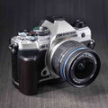 Olympus OM5 Grip Wood YW Design - iWoodStore
