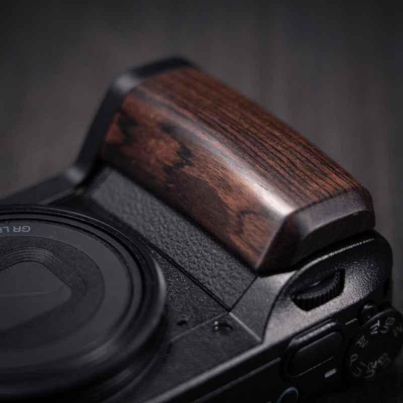 Ricoh GR4 Handgrip Wood (Ricoh GR IV) - iWoodStore