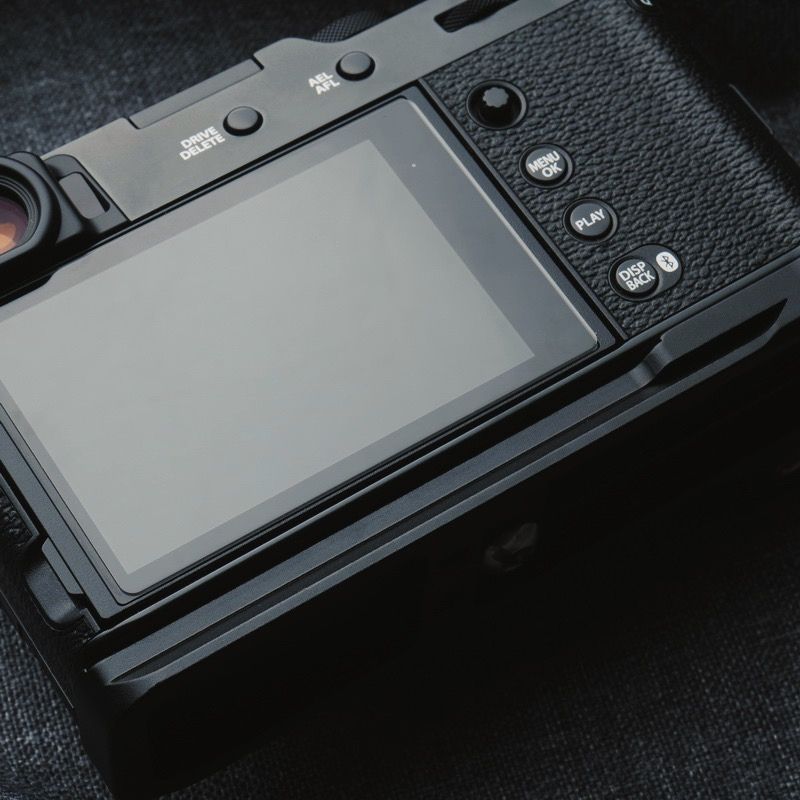 Round Fuji X100VI Grip KC Design - iWoodStore