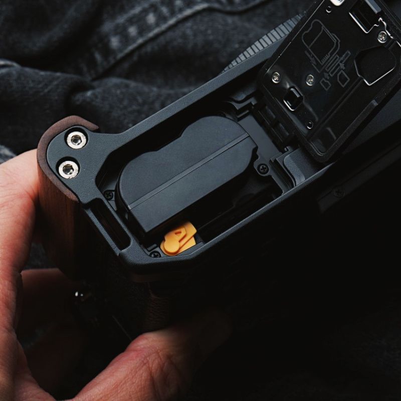 Slim Nikon ZF Grip - iWoodStore
