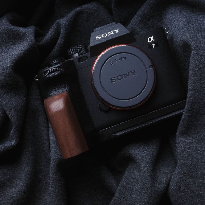 Sony Alpha 7 M4 A7R5 (A7M4) Hand Grip - iWoodStore