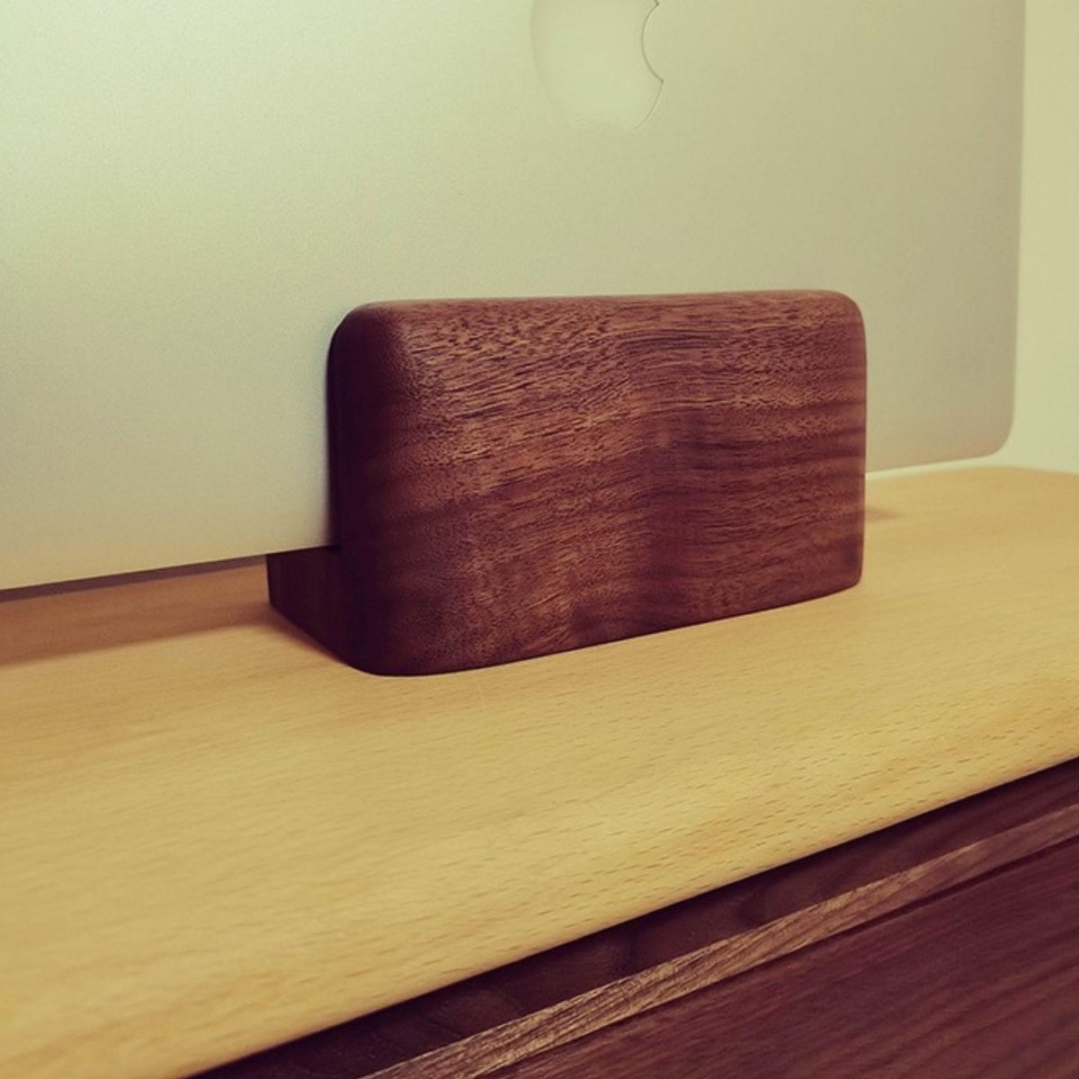 Vertical Laptop Stand for Desk - iWoodStore