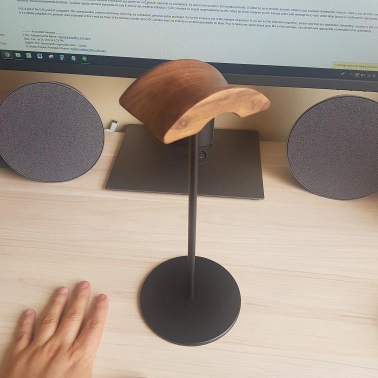 Wood Headphone Holder Stand - iWoodStore