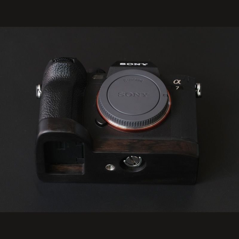 Wooden Handle Grip for Sony A7R5 A7M4 A7R4 A7S3 A9M2 A1 - iWoodStore