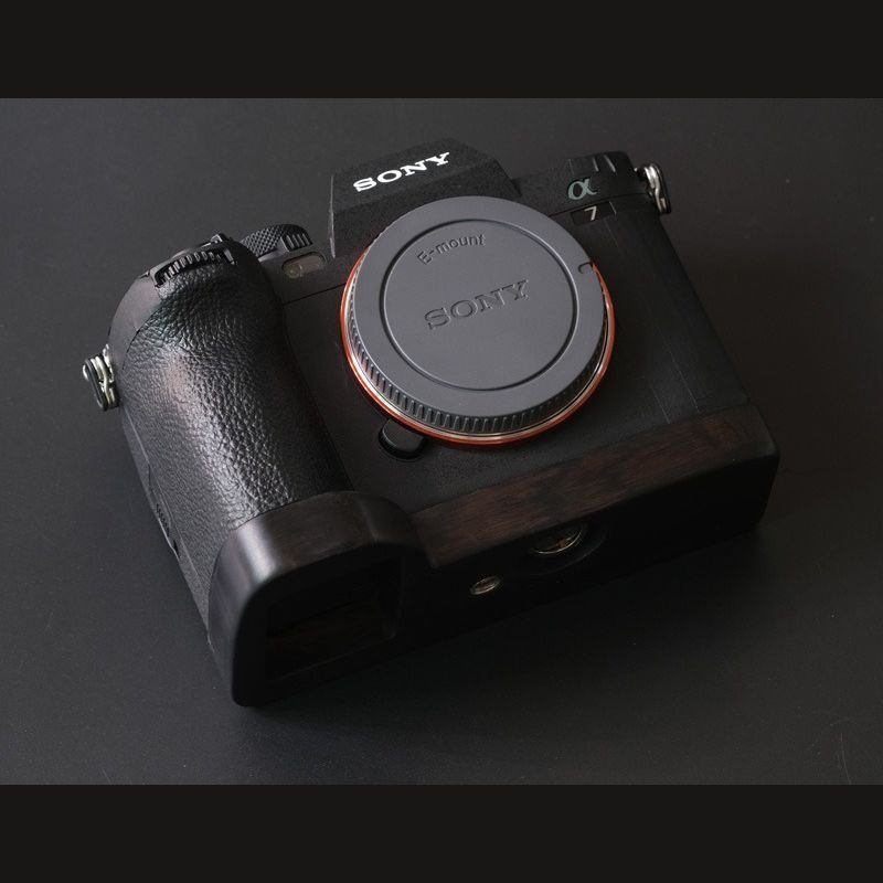 Wooden Handle Grip for Sony A7R5 A7M4 A7R4 A7S3 A9M2 A1 - iWoodStore