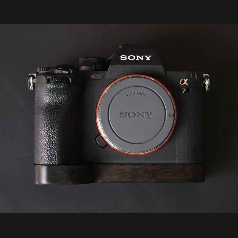 Wooden Handle Grip for Sony A7R5 A7M4 A7R4 A7S3 A9M2 A1 - iWoodStore