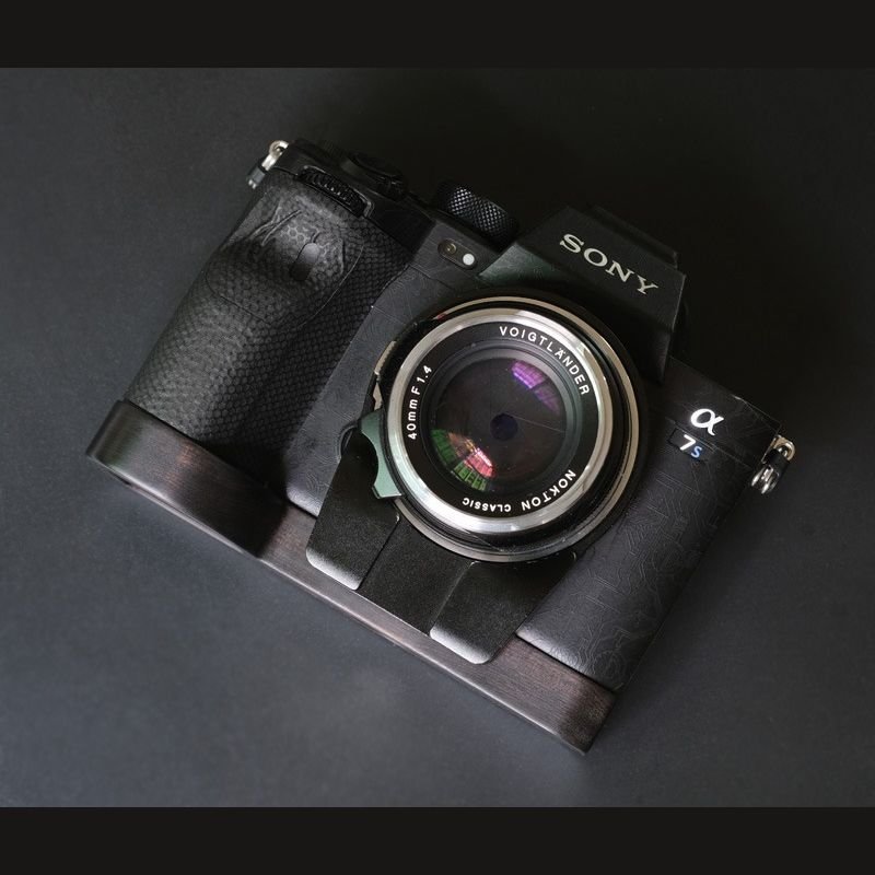 Wooden Handle Grip for Sony A7R5 A7M4 A7R4 A7S3 A9M2 A1 - iWoodStore