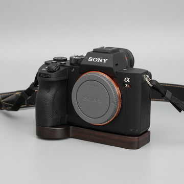 Wooden Handle Grip for Sony A7R5 A7M4 A7R4 A7S3 A9M2 A1 - iWoodStore