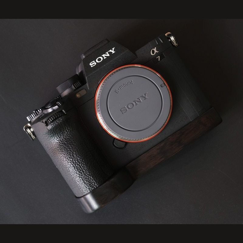 Wooden Handle Grip for Sony A7R5 A7M4 A7R4 A7S3 A9M2 A1 - iWoodStore