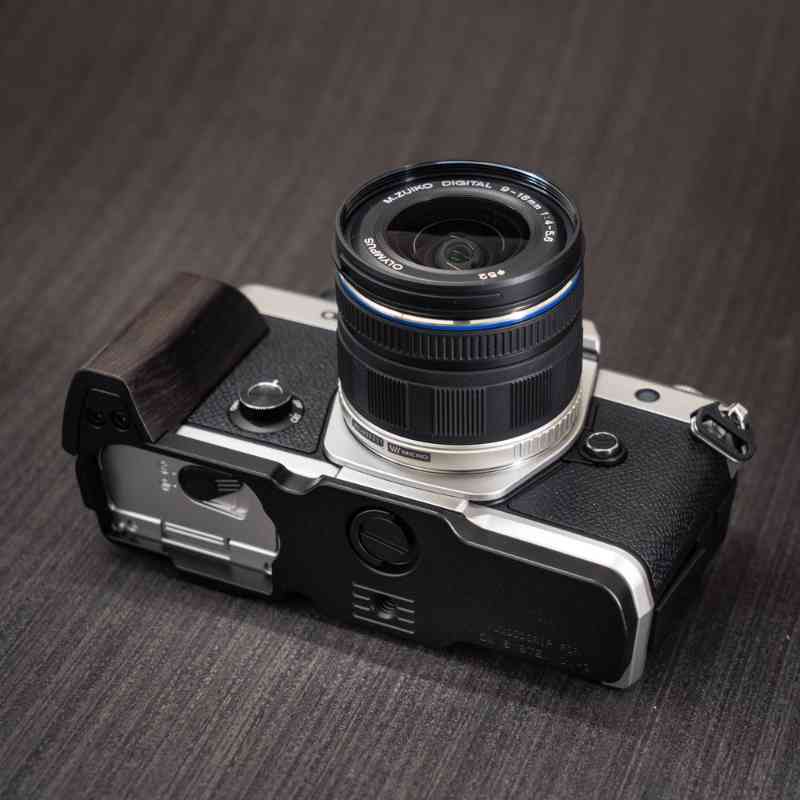 Wooden Olympus OM3 Grip YW Design - iWoodStore