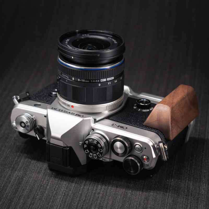 Wooden Olympus OM3 Grip YW Design - iWoodStore